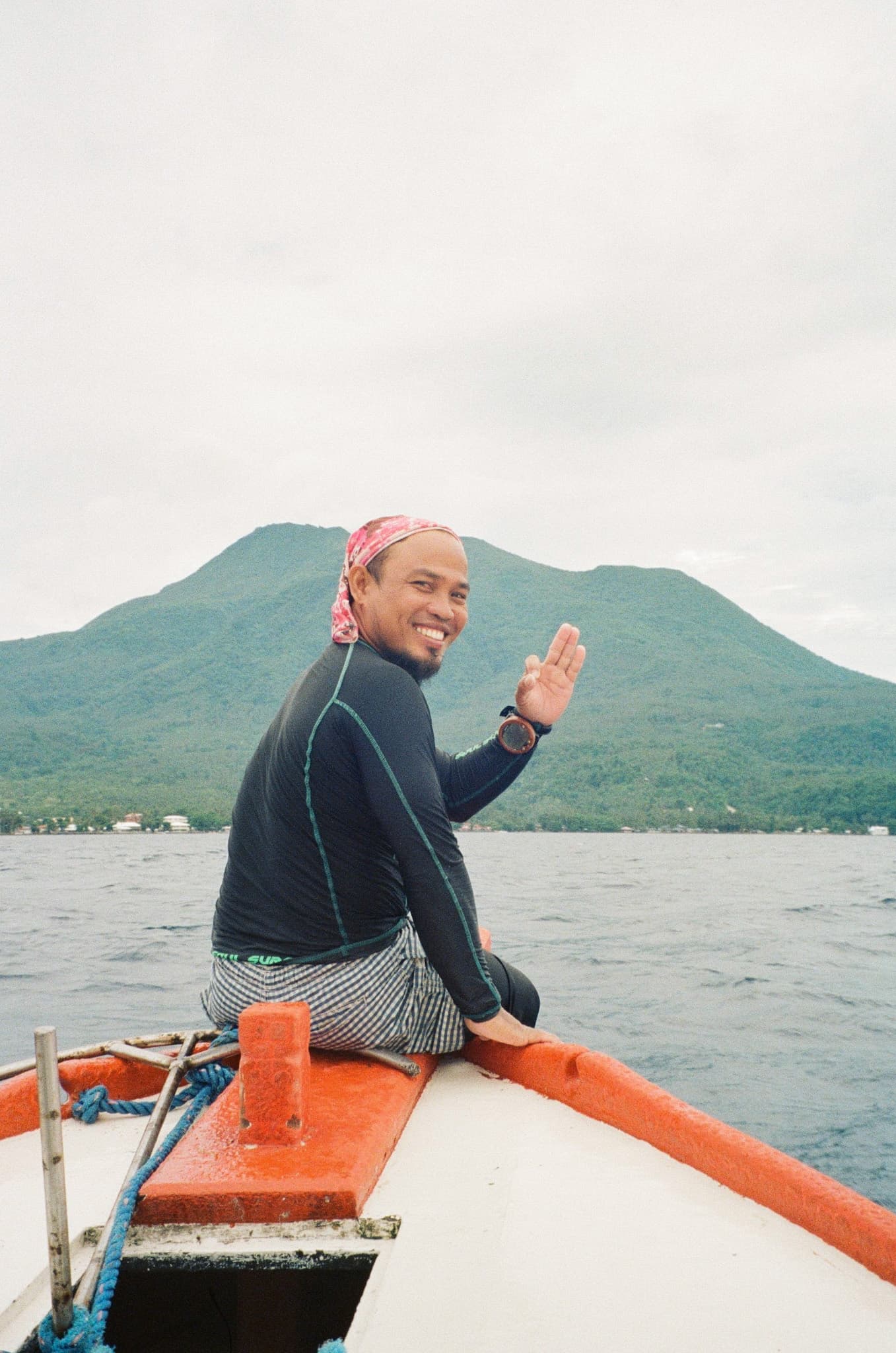 Our local divemaster Tin Tin.